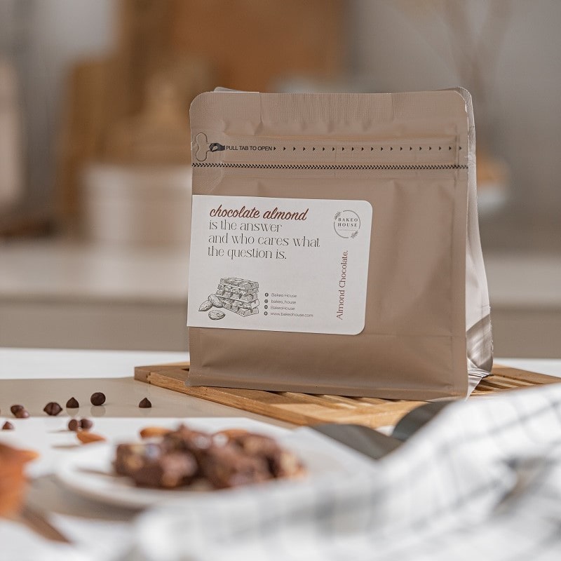 Almond Chocolate Cookies - Bakeo House