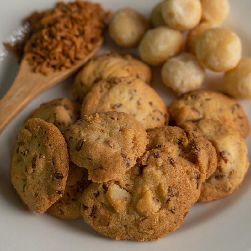 Macadamia Coconut Cookies Bottle - Bakeo House