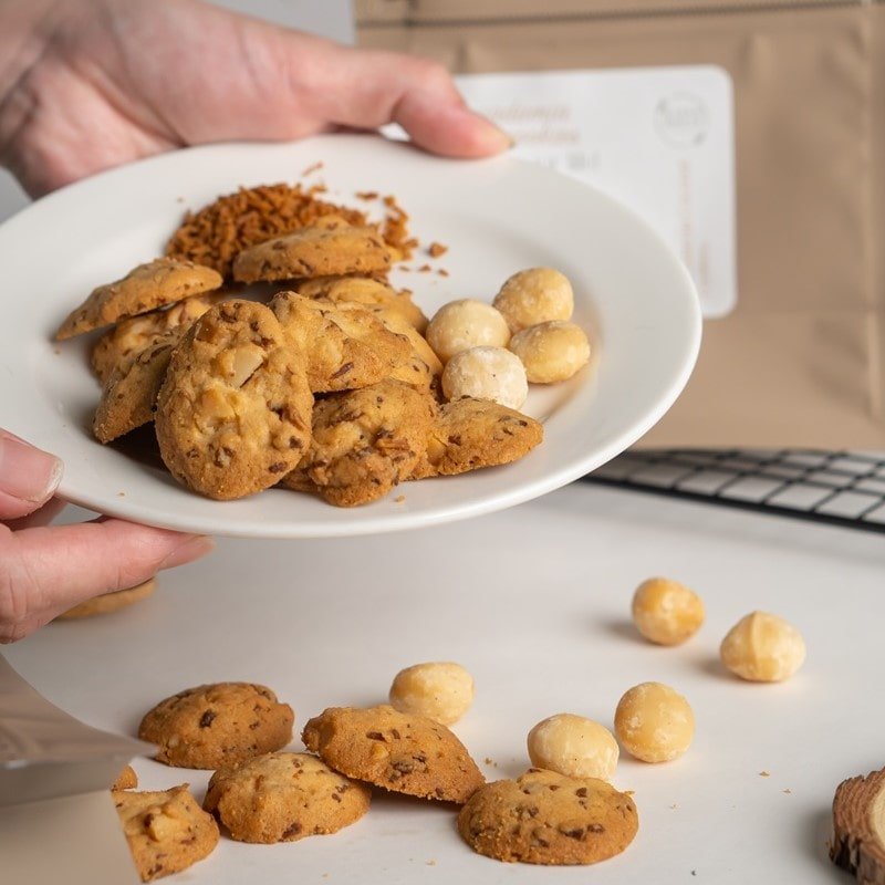 Macadamia Coconut Cookies - Bakeo House