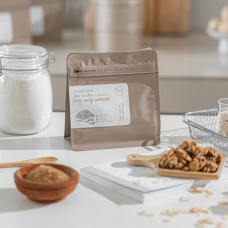 Nutty Oatmeal Chocolate Chip Cookies - Bakeo House